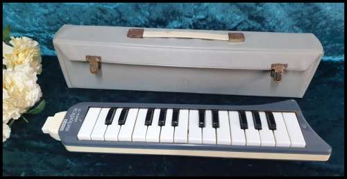 Vintage Hohner Melodica Piano 26 . Stunning condition from the 60`s