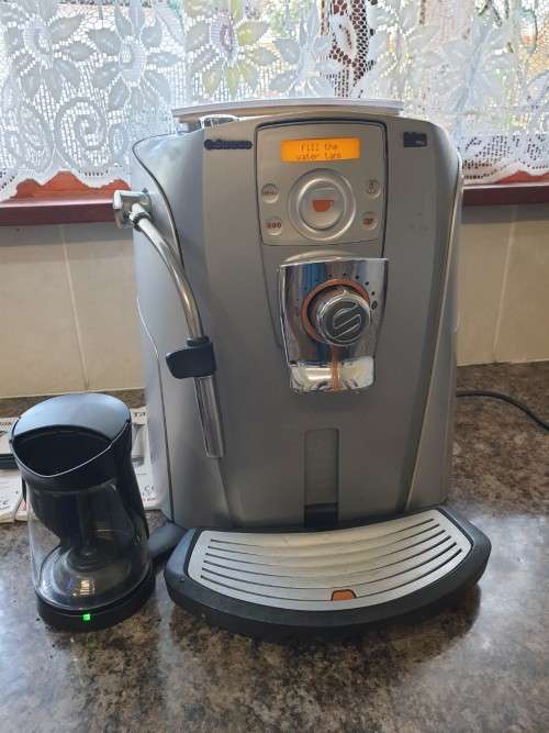SAECO TALEA RING COFFEE MACHINE     BEAN TO COFFEE MACHINE         Purchase price was R11 299   !!!!
