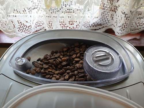 SAECO TALEA RING COFFEE MACHINE     BEAN TO COFFEE MACHINE         Purchase price was R11 299   !!!!