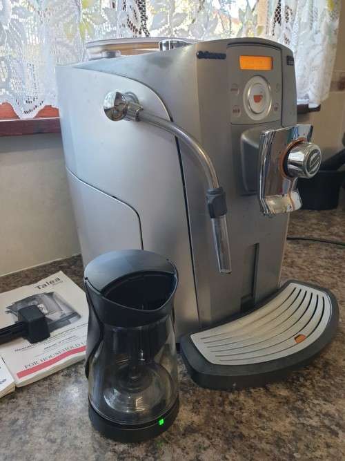 SAECO TALEA RING COFFEE MACHINE     BEAN TO COFFEE MACHINE         Purchase price was R11 299   !!!!