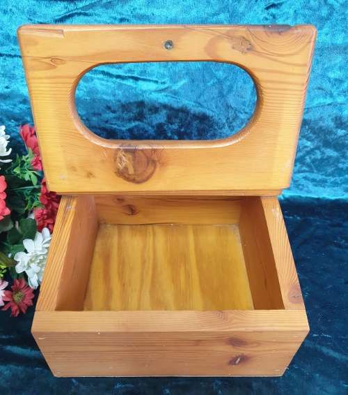 Wooden Serviet Box