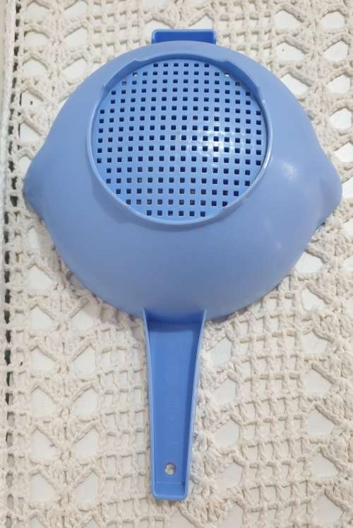 Tupperware Strainer