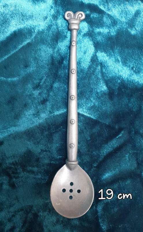 Carrol Boyes spoon olive/onion