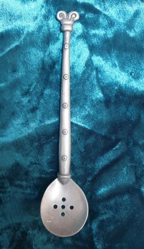 Carrol Boyes spoon olive/onion