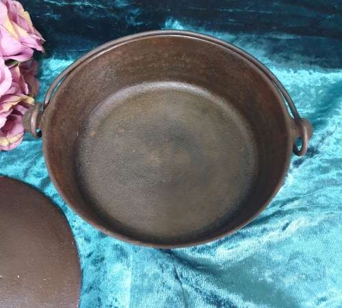 Vintage Cast Iron Pot