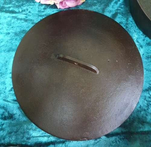 Vintage Cast Iron Pot