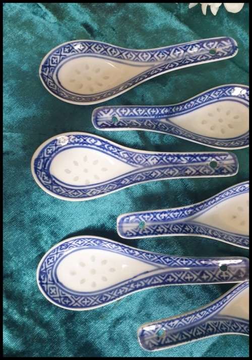 6 Oriental Spoons   (set 2)
