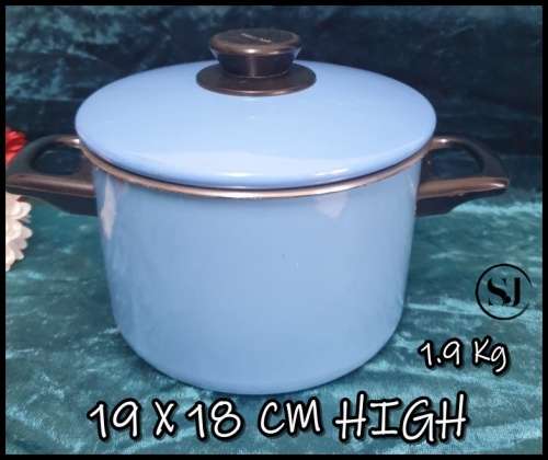 Vintage  Baby Blue Pot with Lid