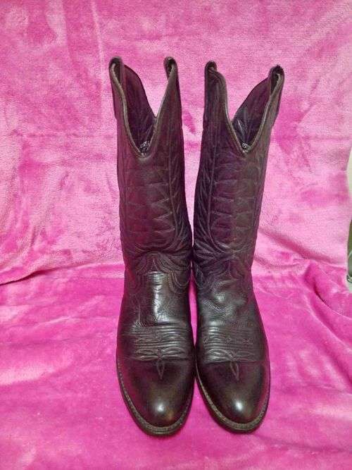 Men`s cowboy boots size 9/10