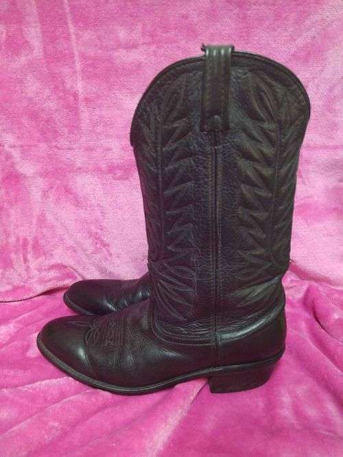 Men`s cowboy boots size 9/10