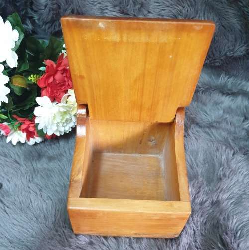 VINTAGE SALT KEEPER