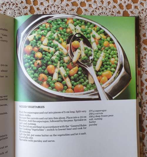 AMC COOKBOOK FOR YOUR COLLECTION (LOT 22)