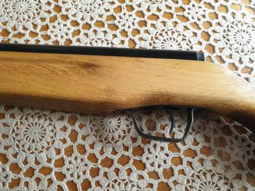Slavia 630 model 77 air rifle with free scope . PERFECT WORKING ORDER .