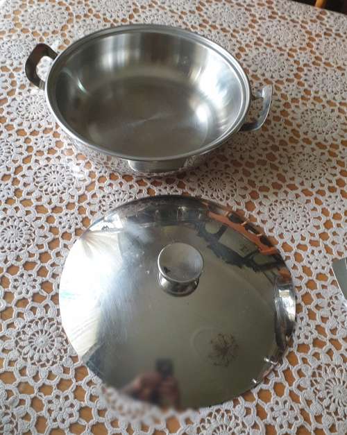 Two Stainless Steel Bowls with Lids