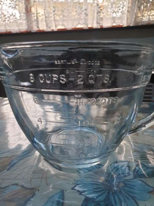 Anchor Hocking fire king 2 l  measuring Jug made in the USA