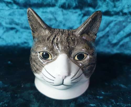 Quail Ceramics  Cat