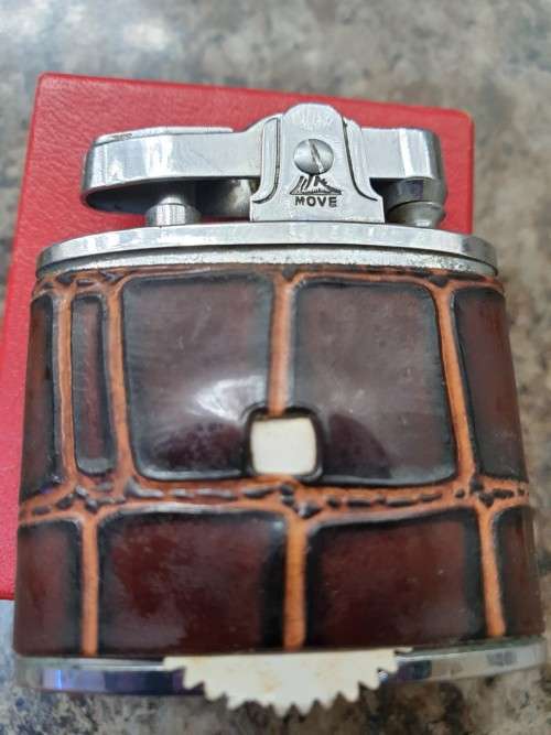 VINTAGE MOVE LIGHTER 1950`S - 1960`S NOVELTY LIGHTER VIEWER