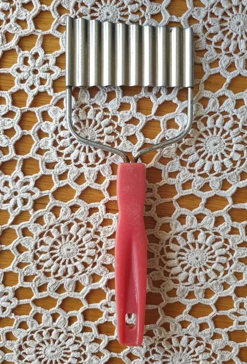 VINTAGE UTENSIL | SLICER | CUTTER|