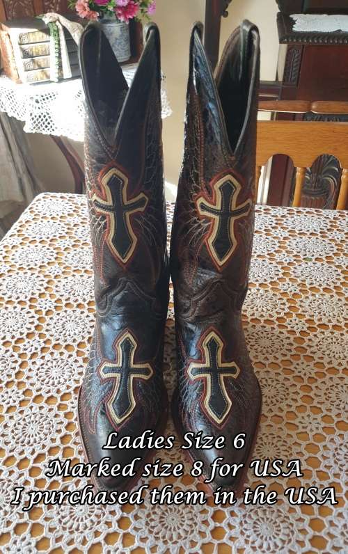 Cowgirl Boots Size 6 Purchased in USA