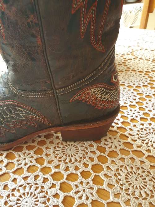 Cowgirl Boots Size 6 Purchased in USA