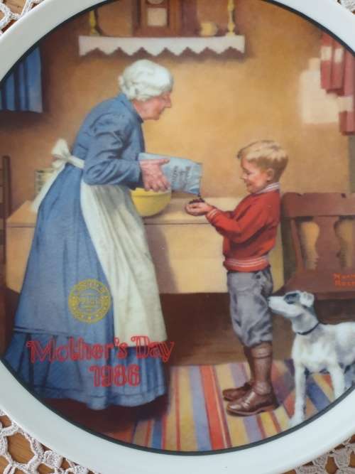 Mothers Day 1986 Norman Rockwell Vintage Edwin M Knowles Wall Plate