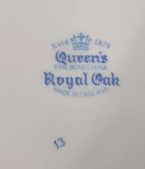 Queens Royal Oak  Embossed Edges England Wall Plate