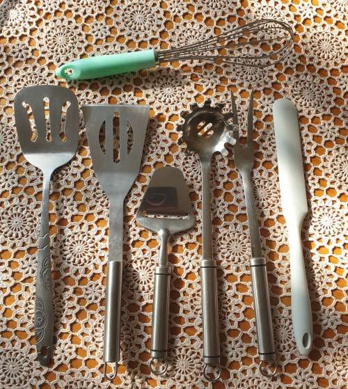Utensils and Spoon Rest for your Kitchen