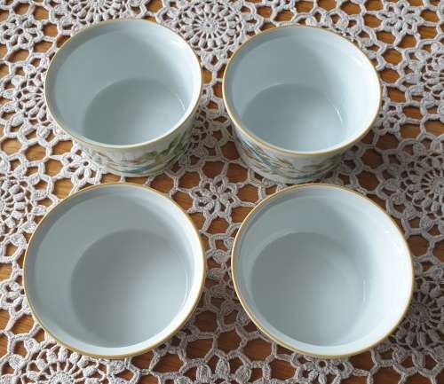 4 Royal Worcester Souffle Dishes from the 1980`s
