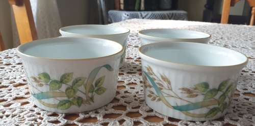 4 Royal Worcester Souffle Dishes from the 1980`s