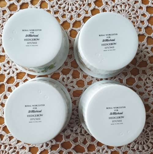 4 Royal Worcester Souffle Dishes from the 1980`s