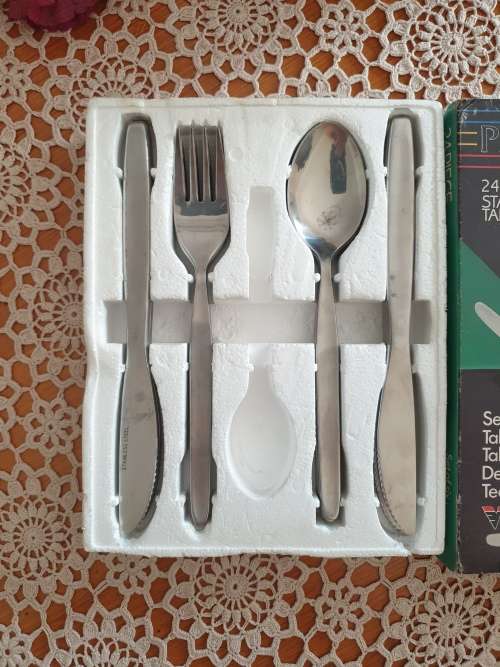 Kitchen Cutlery Box Set (no teaspoons)