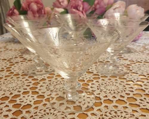 6 Beautiful Cocktail Glasses Vintage