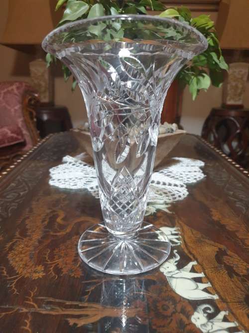 Stunning Cut Crystal Vase