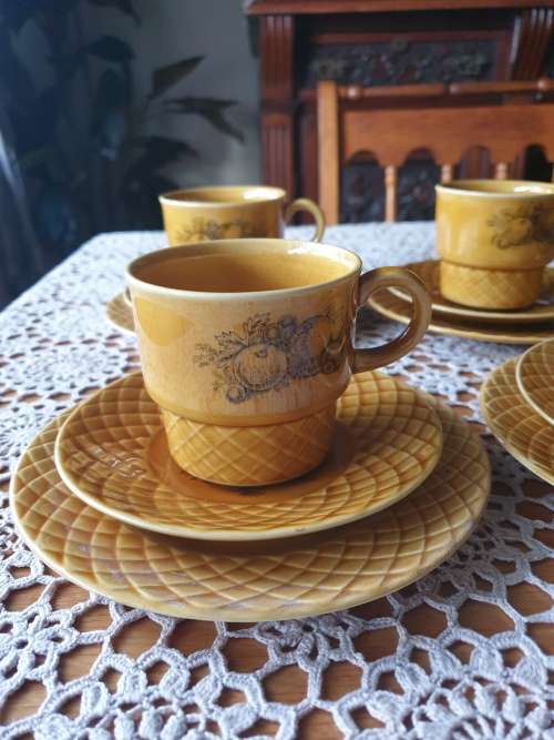 Vintage Wedgwood Tunstall set (21 Items)