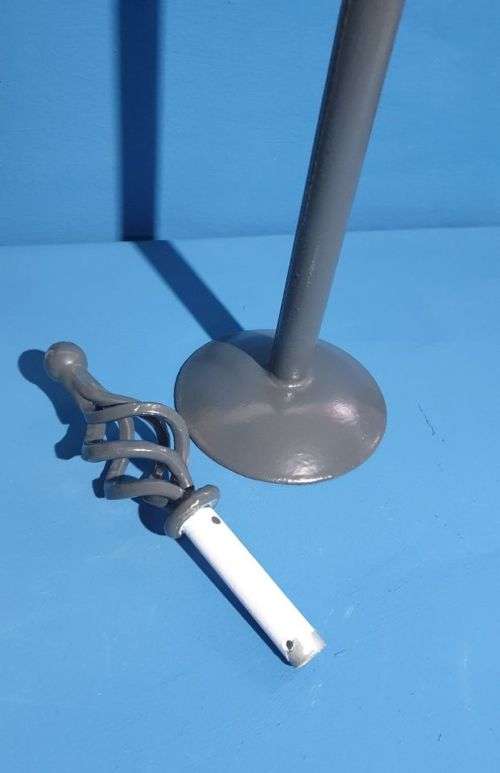 Heavy Metal Paper Towel Holder