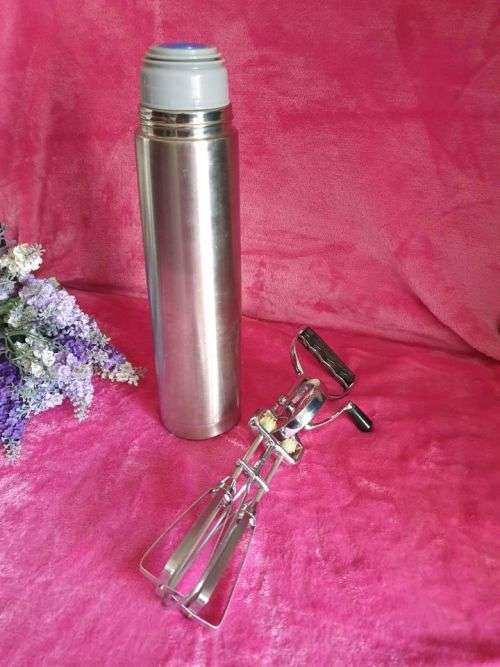 Flask + Hand Mixer