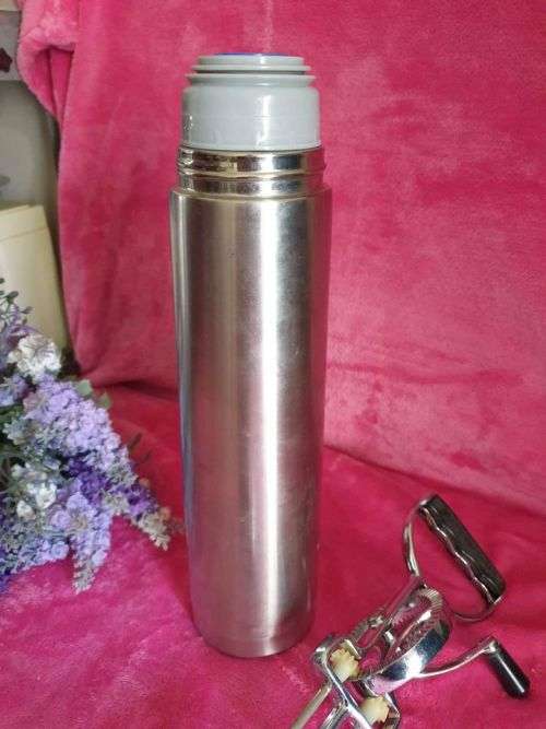 Flask + Hand Mixer