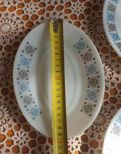 3 Vintage Plates and Side Plate for your Collection