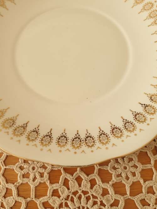 Queen Ann Cake Plate for your Collection