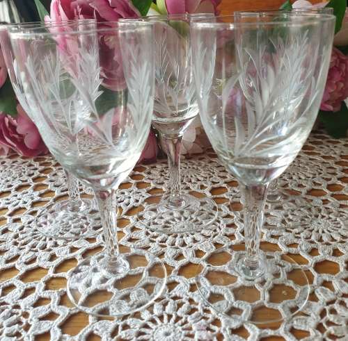 Vintage Stem Glasses for your collection