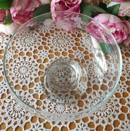 Fine Continental Footed Glass Bowl (17 cm)
