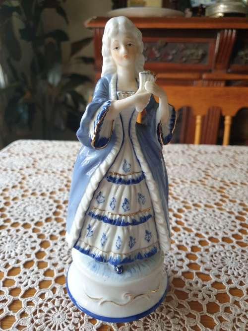 Vintage Blue and White Victorian Lady Porcelain Figurine Music Box