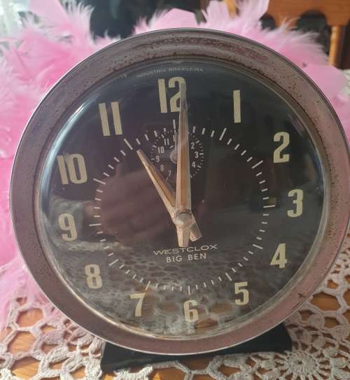 Vintage Bedroom Clock - Please Look at all the Photos