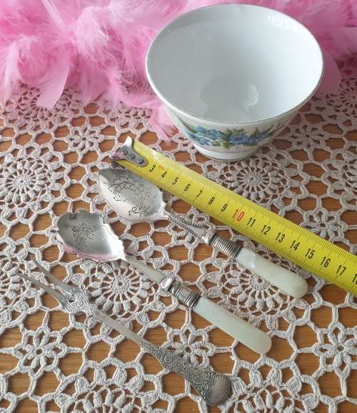 Vintage Kitchen Items for Your Collection