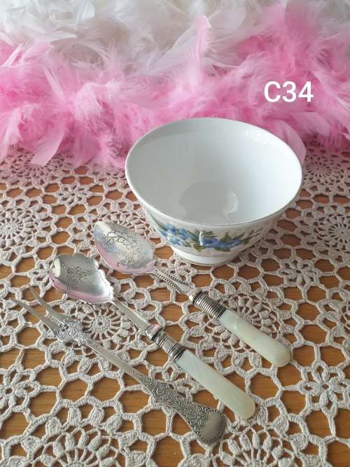 Vintage Kitchen Items for Your Collection