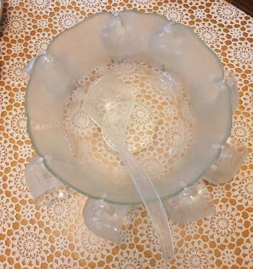 Large Punch Bowl and 8 Cups with Hooks