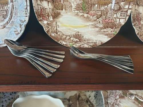 SELDOM SEEN FOR SALE    AMC Cutlery    set of 6 teaspoons and set of 6 cake forks