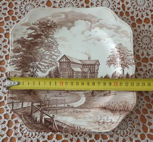 Johnson Brothers Tudor Hall Wall Plate