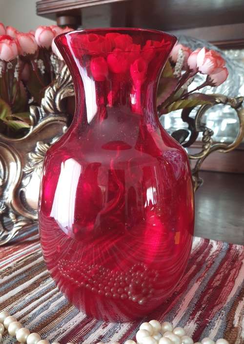 Delightful Red Vase for Your Collection