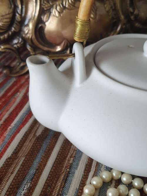 Venust Oriental Teapot for Your Home
